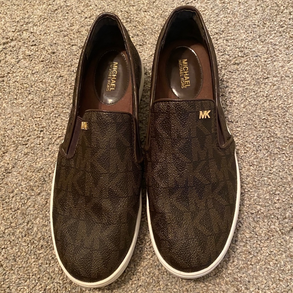 Michael Kors MK logo women’s slip on shoe size 8